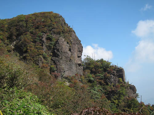 ウラ谷岩
